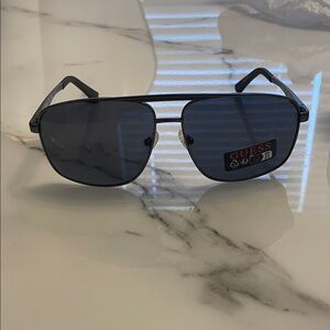 GUESS Dark Gray Square Sunglasses